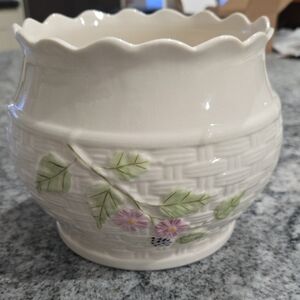 Belleek 6" Summer Briar Ireland Porcelain Floral Basket Weave Planter Pot